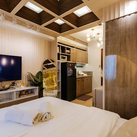 Golden Luxe Staycation Studio