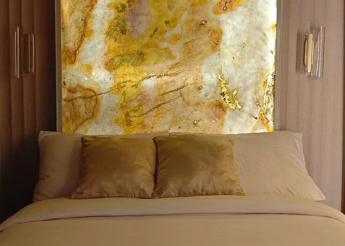 Golden Luxe Staycation Aparthotel